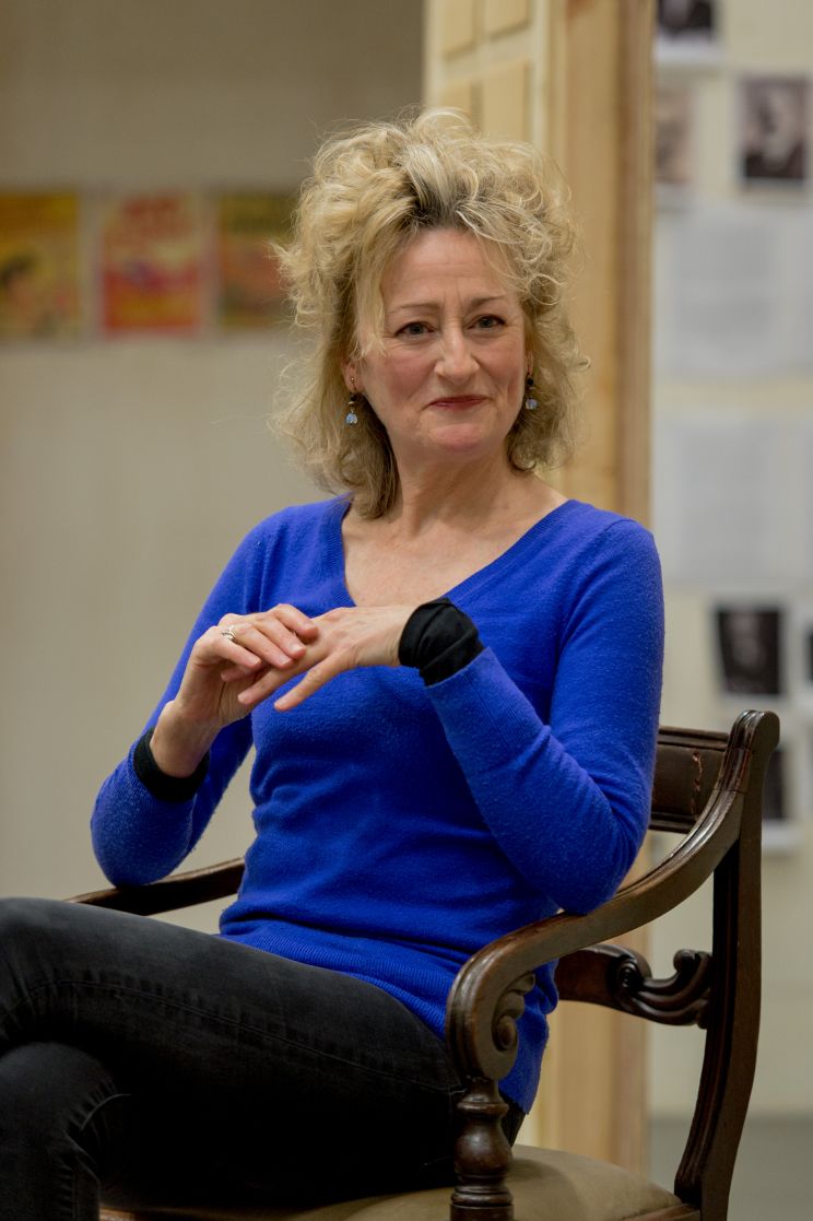 Sian Thomas
