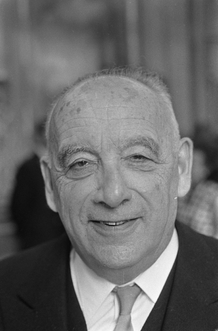 Sidney James