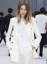 Sigrid Bouaziz #2293043 picture (Portrait Medium)