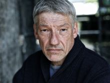Simon Armstrong