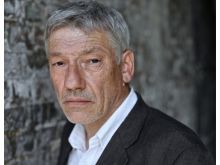 Simon Armstrong