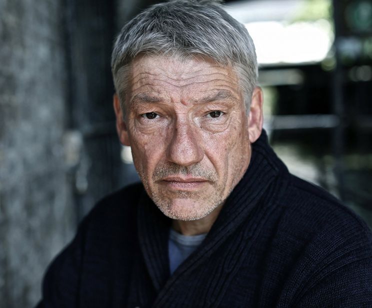 Simon Armstrong