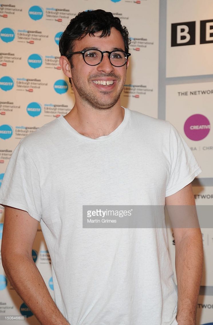 Simon Bird