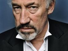 Simon Callow