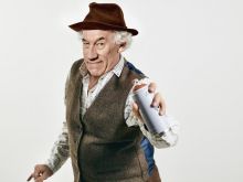 Simon Callow