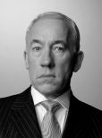 Simon Callow