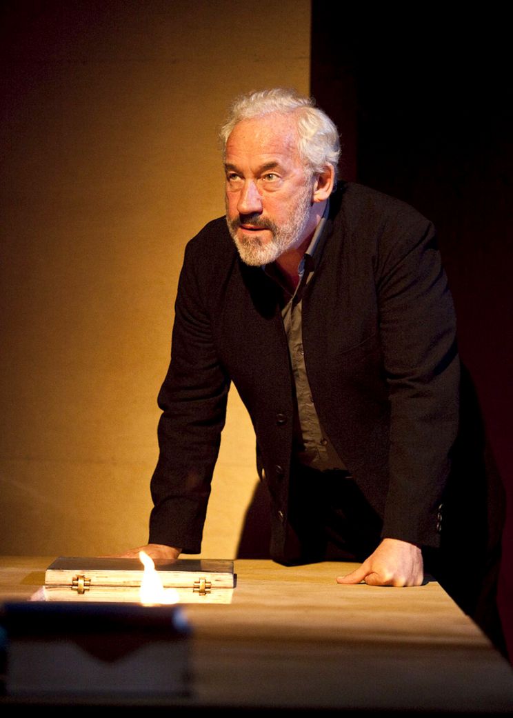 Simon Callow