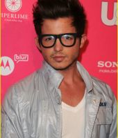 Simon Curtis