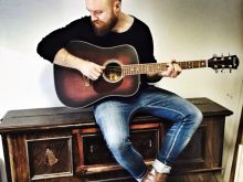 Simon Delaney