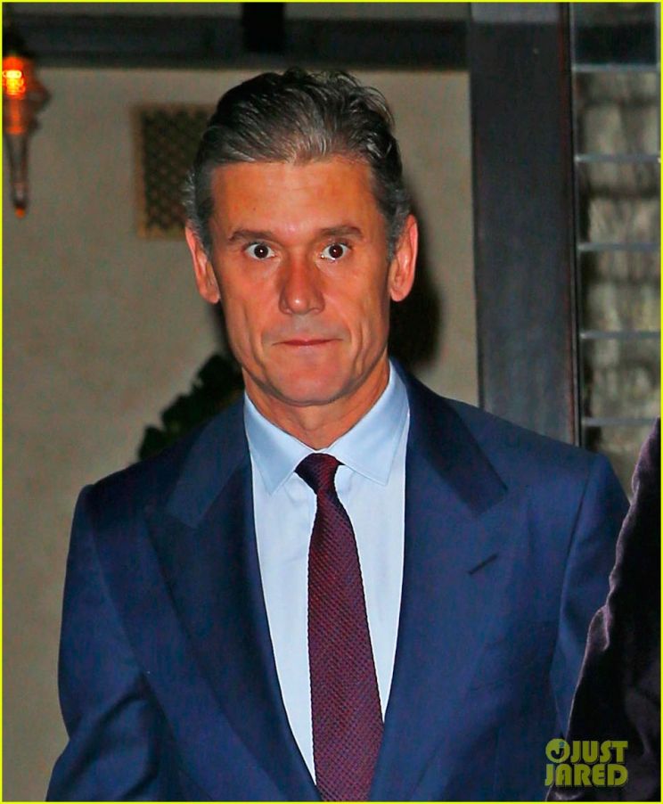 Simon Halls