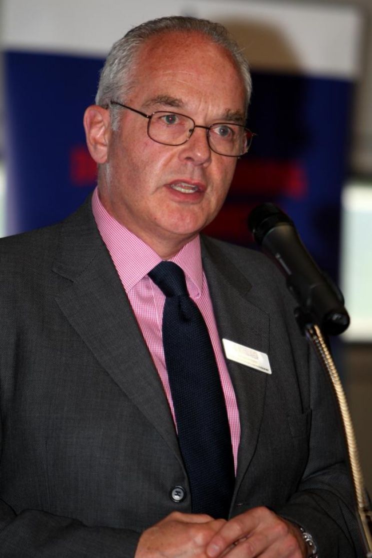 Simon Hayes