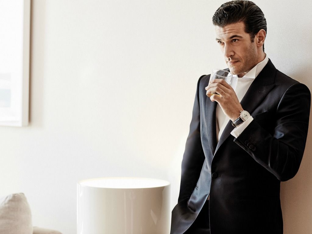 Pictures of Simon Kassianides