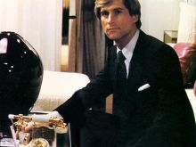 Simon MacCorkindale