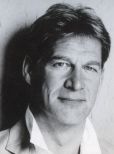 Simon MacCorkindale