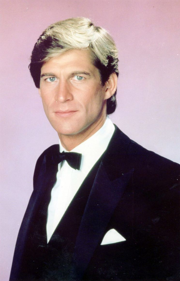 Simon MacCorkindale