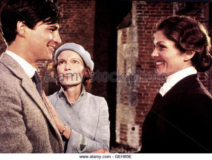 Simon MacCorkindale