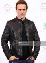 Simon Merrells