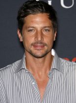 Simon Rex