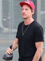 Simon Rex