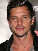 Simon Rex