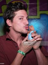 Simon Rex