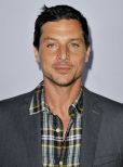 Simon Rex