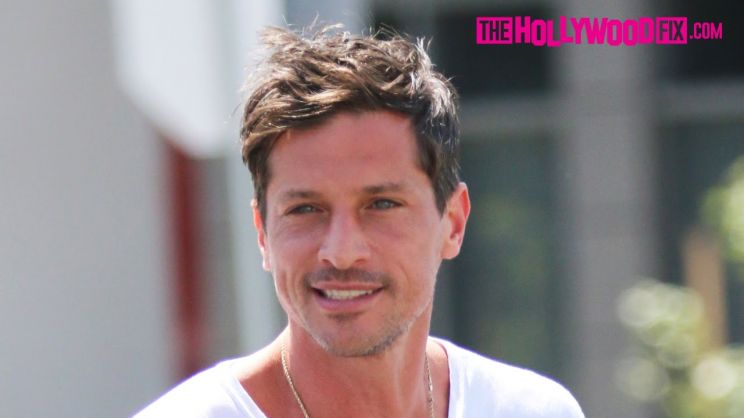 Simon Rex