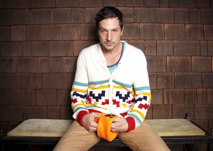 Simon Rex