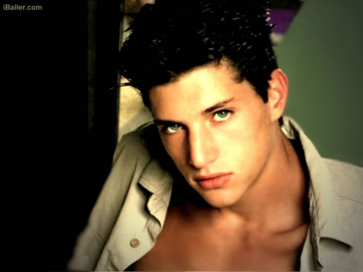 Simon Rex