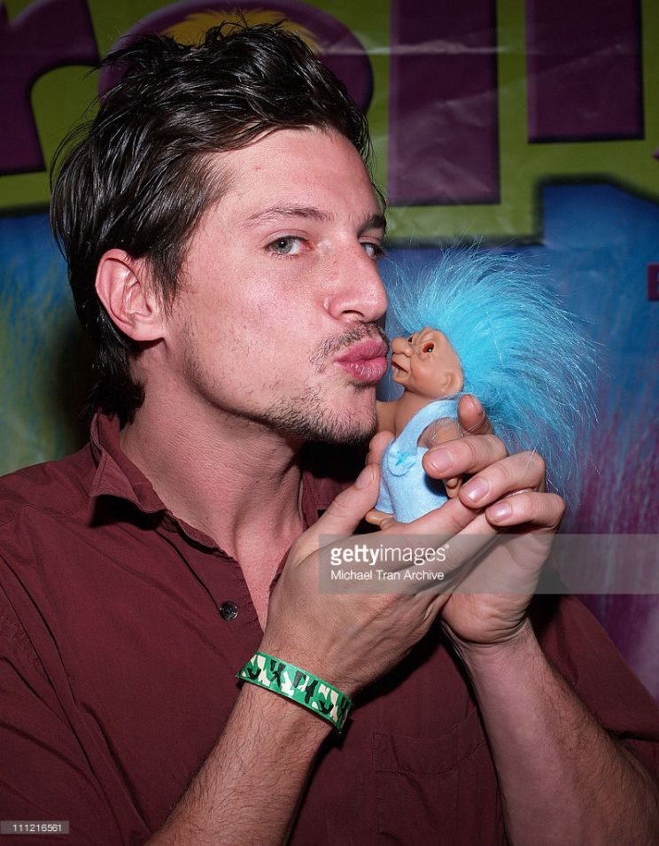 Simon Rex