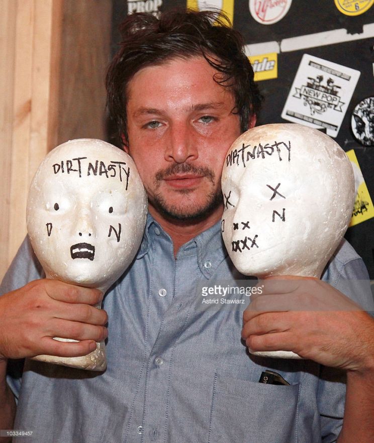 Simon Rex