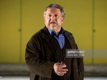 Simon Russell Beale