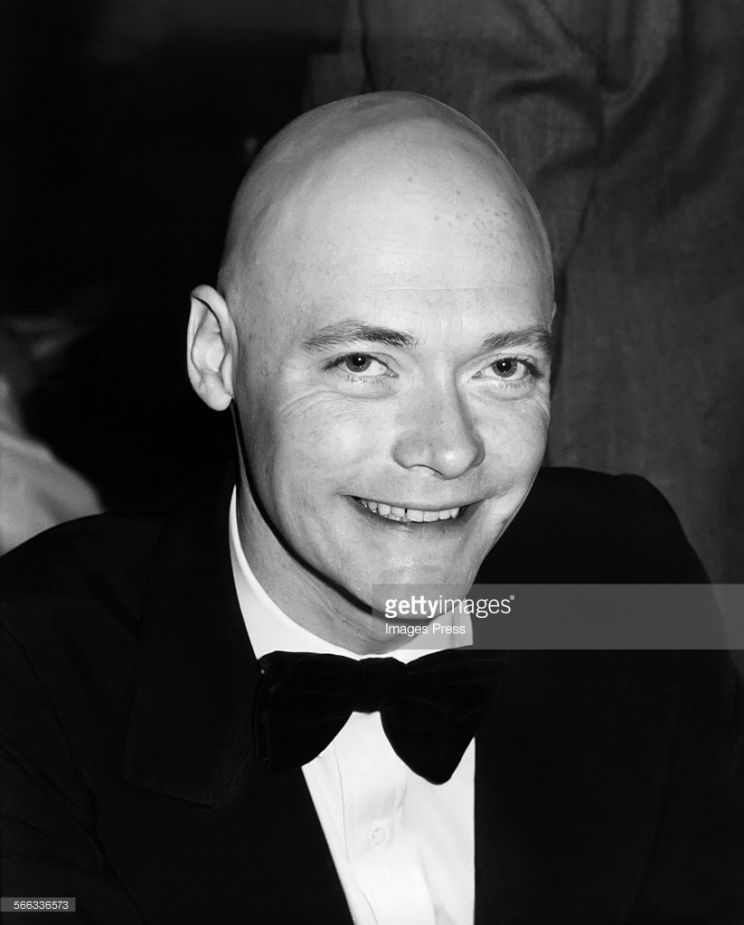 Simon Ward