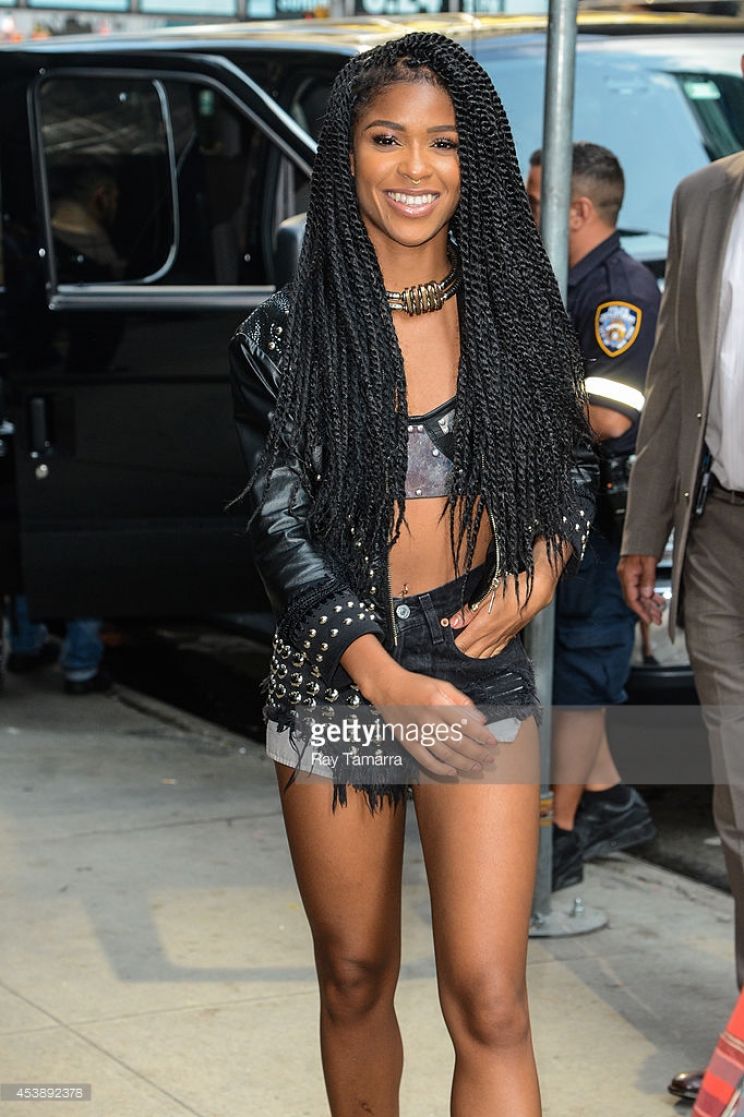 Simone Battle