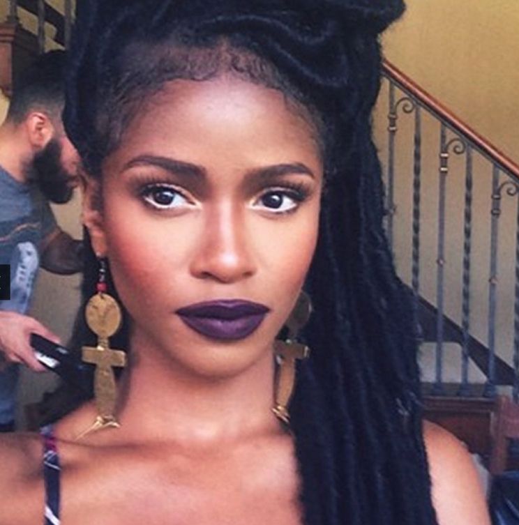 Simone Battle