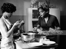 Simone Signoret photo
