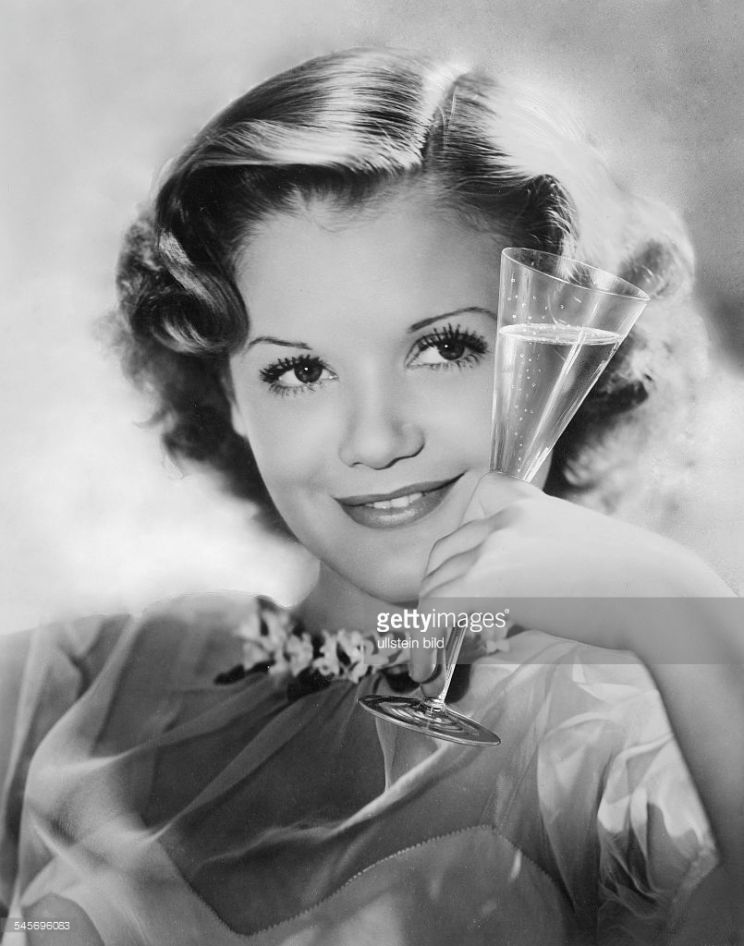 Simone Simon