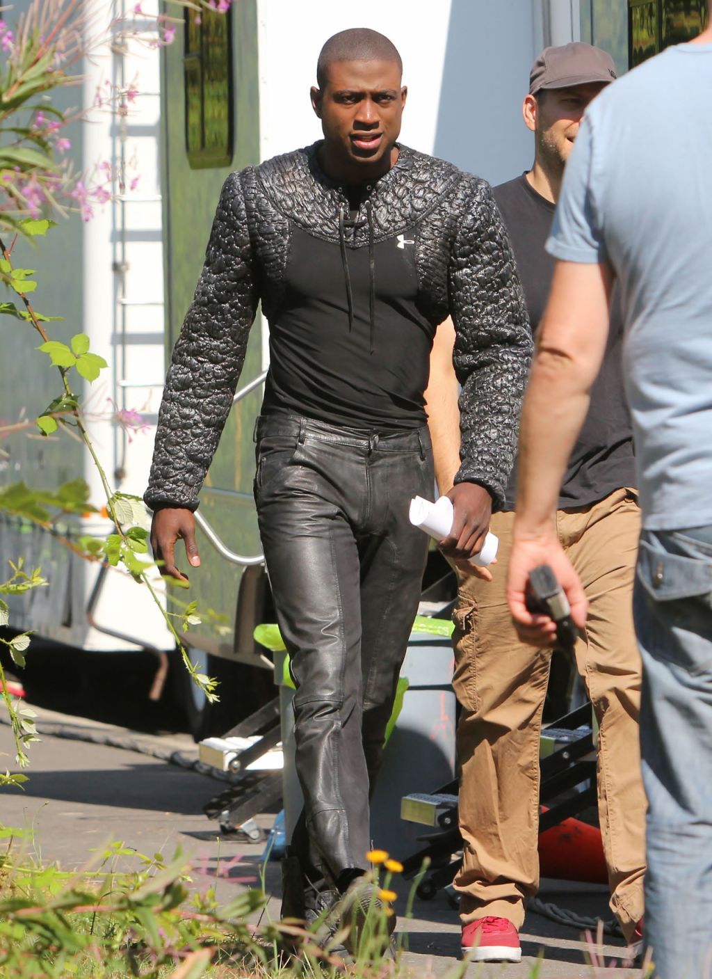 Pictures of Sinqua Walls