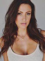 Sitara Hewitt photo
