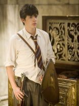 Skandar Keynes