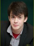 Skandar Keynes