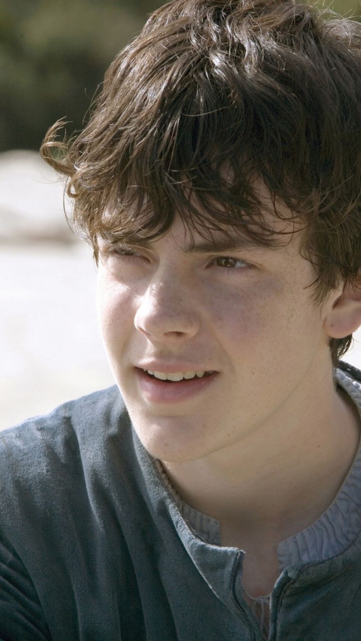 Skandar Keynes