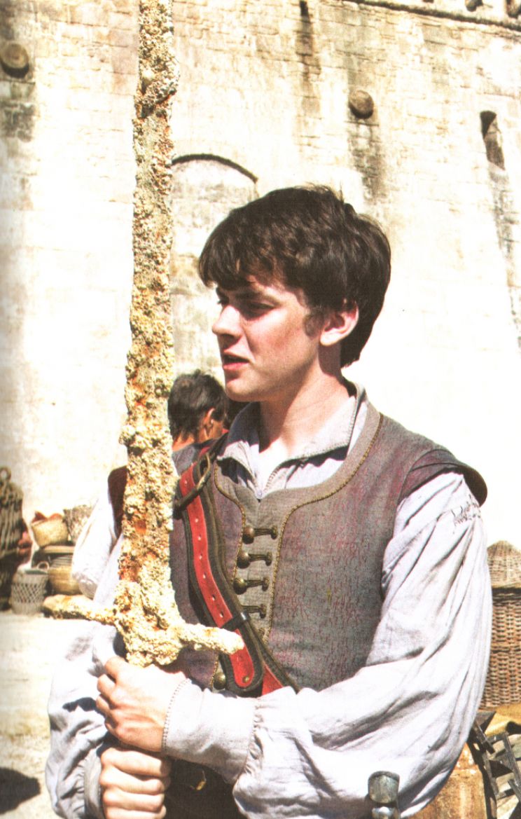 Skandar Keynes