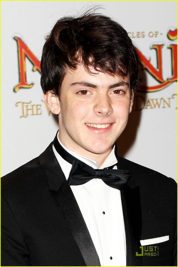 Skandar Keynes