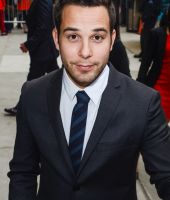 Skylar Astin