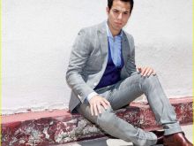 Skylar Astin