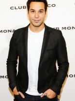 Skylar Astin