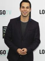 Skylar Astin