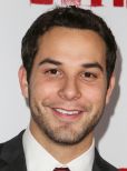 Skylar Astin