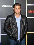 Skylar Astin